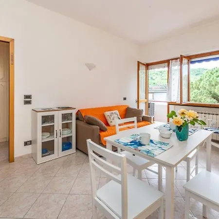 Apartment Ambra Marina, La Casa Tra I Pini A Rapallo! *